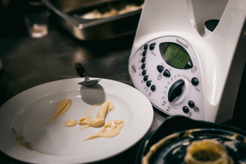 ΝΕΕΣ ΤΕΧΝΙΚΕΣ (Sous vide - Thermomix - Siphon)